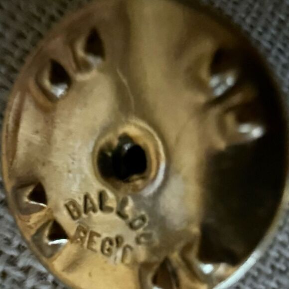 VINTAGE BALLOU MOUSE PIN IN CHEESE - Picture 12 of 17